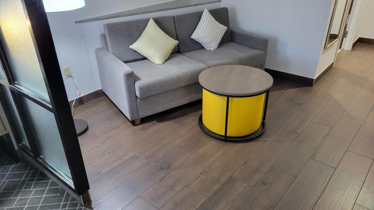 Comfort Suites Мейкон Екстер'єр фото