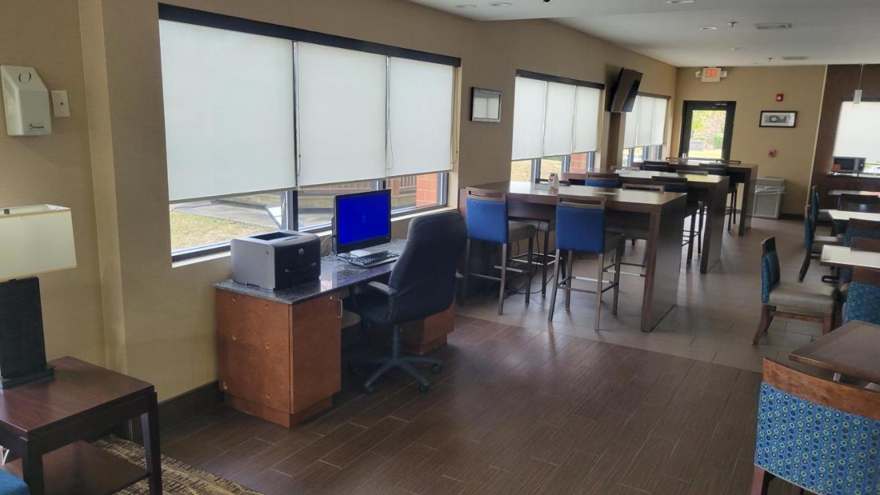 Comfort Suites Мейкон Екстер'єр фото
