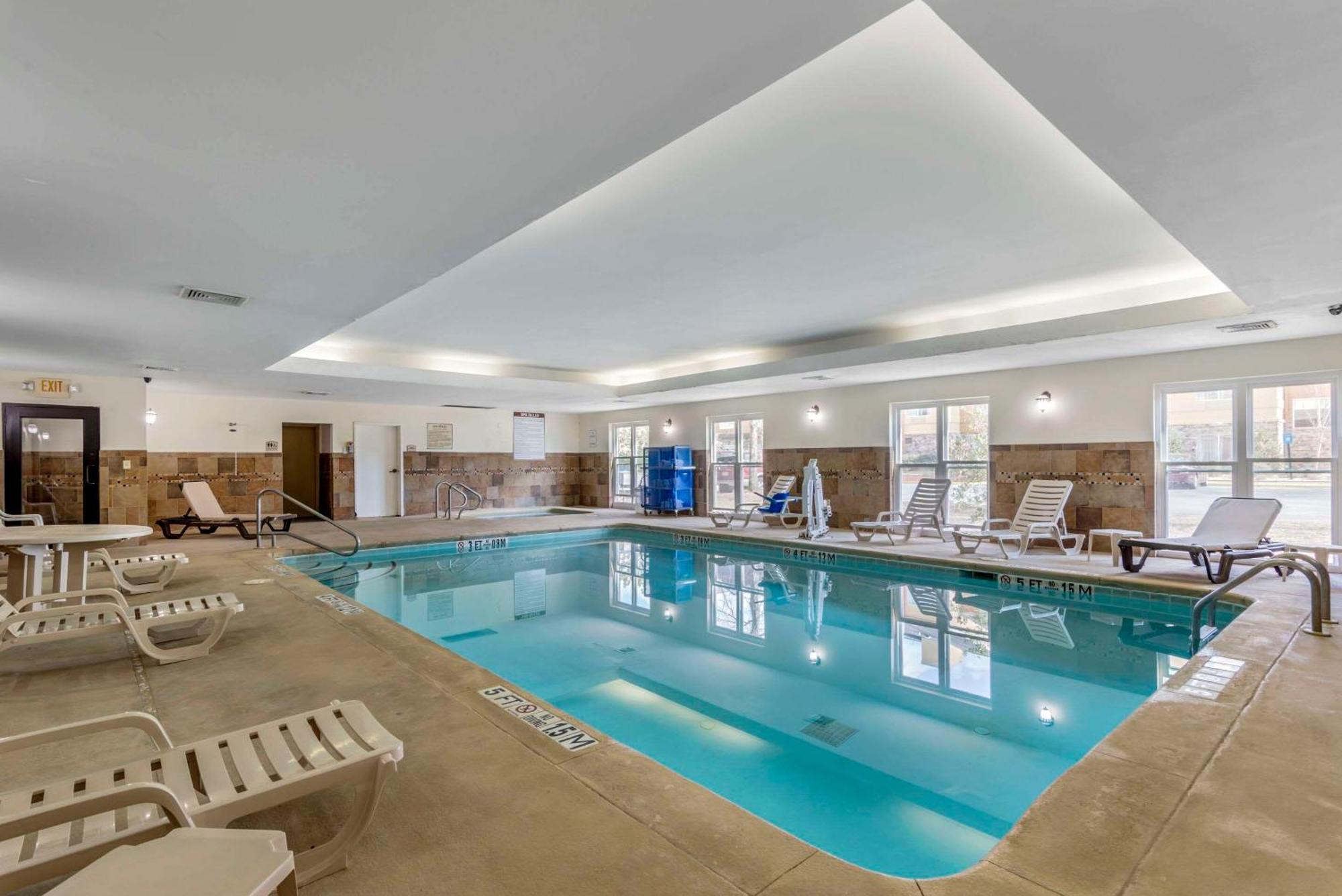 Comfort Suites Мейкон Екстер'єр фото