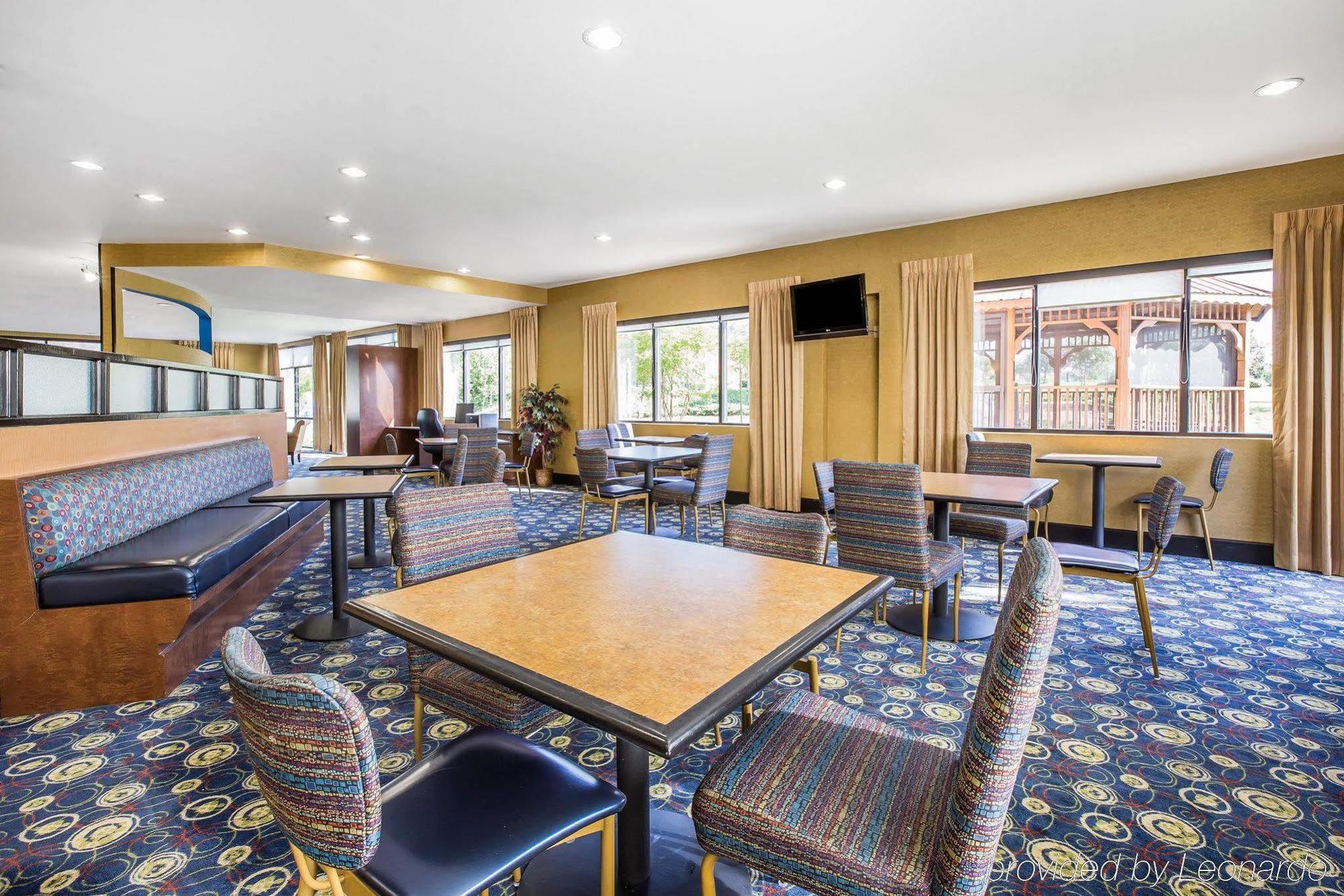 Comfort Suites Мейкон Екстер'єр фото